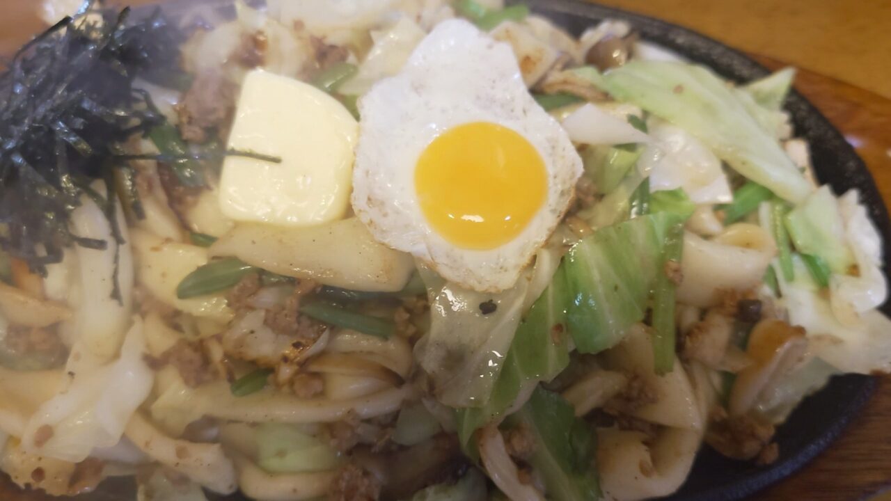 日光市今市のびしゃもんで食べた幅広麺の焼うどん